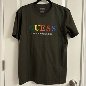 Guess Women’s Green T-Shirt Colorful Logo Short Sleeves Size Medium